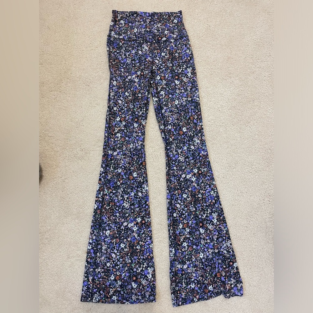 Lululemon women’s groove nulu supper high rise flared pant